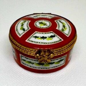 Classic Limoges Box